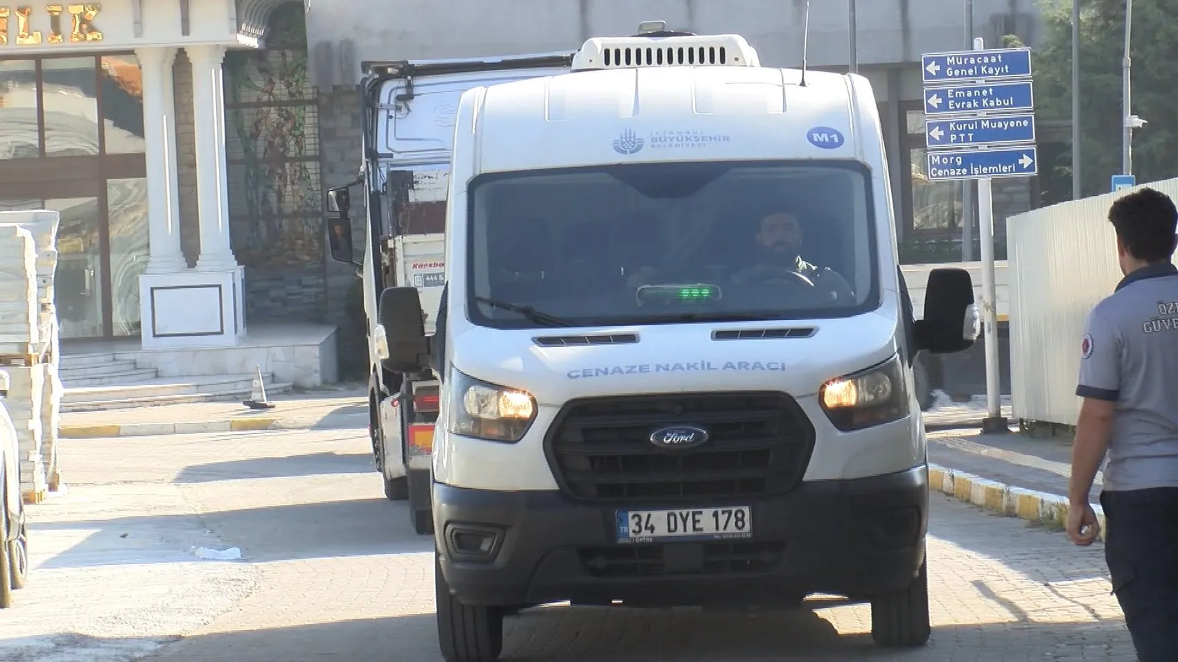 Maltepe'deki yıkım yürekleri dağladı: Genç kardeşlerin hayalleri enkaz altında kaldı