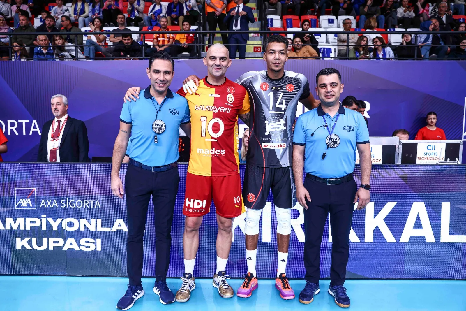 Kırıkkale'de Kupa Coşkusu: Galatasaray Madeş Mobilya Zirveye Adını Yazdırdı