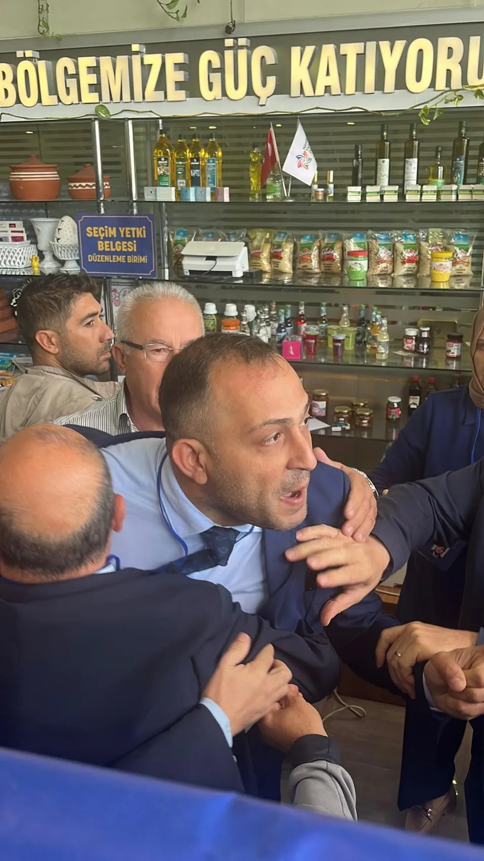 Nazilli'de sandık başında gergin anlar: Güvenlik uygulaması krize dönüştü