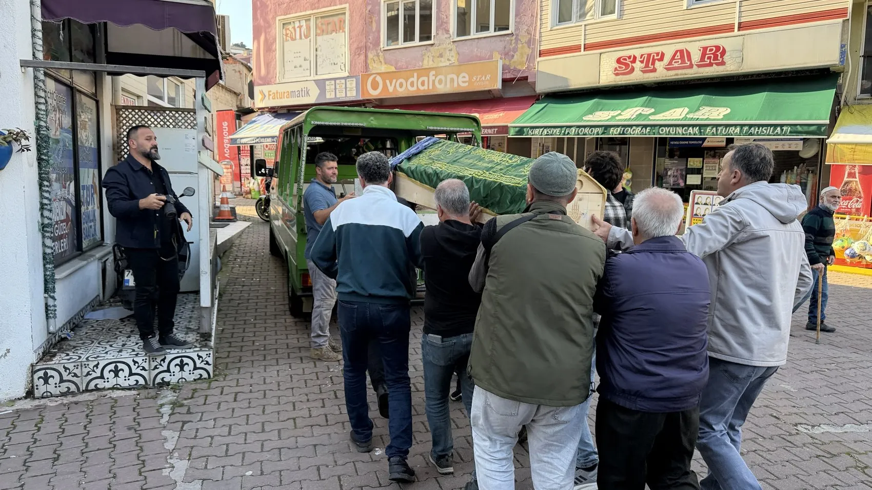 Zonguldak'taki acı yıkım: Türkan Özhan son yolculuğuna uğurlandı
