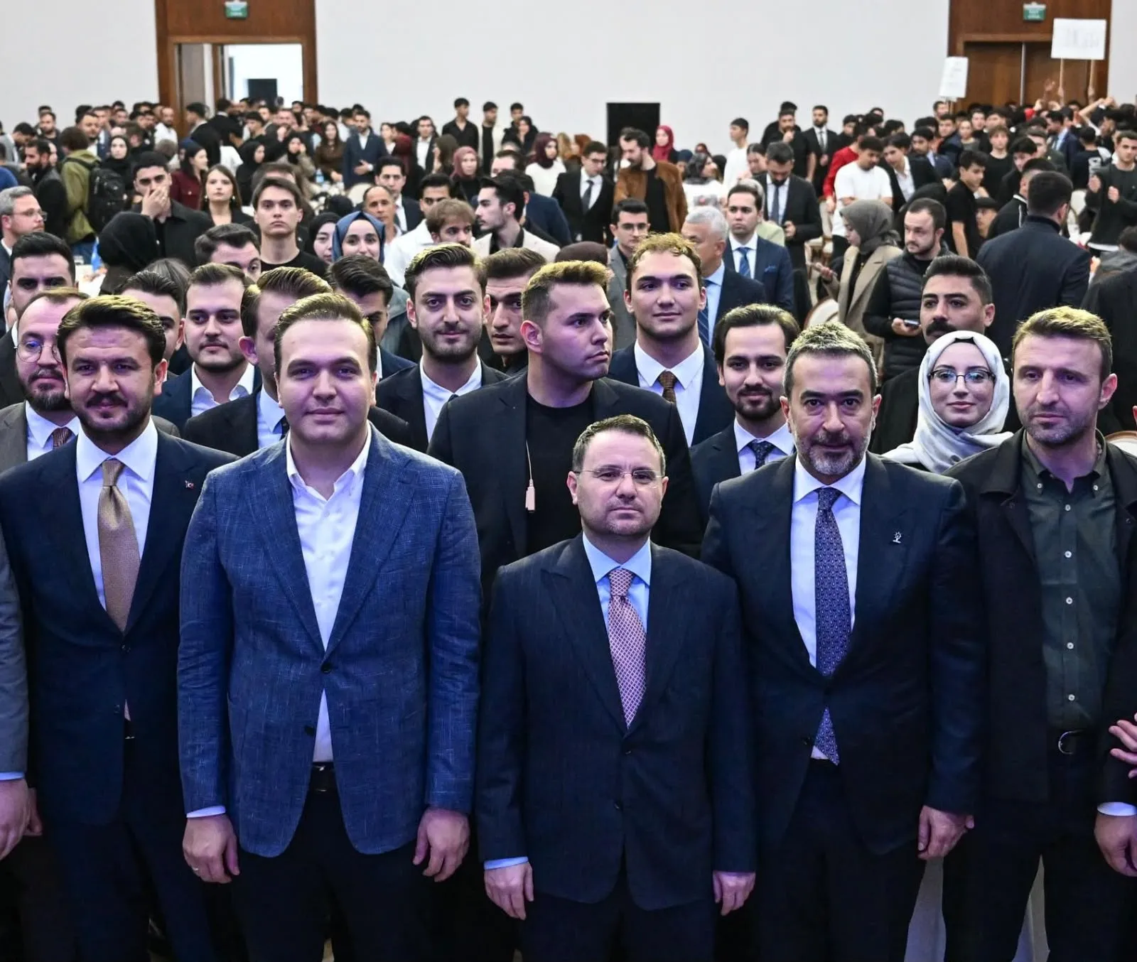Adalet Bakanı Gürlek'ten gençlere kritik uyarı: Çetelerin hedefindeki nesli korumak boynumuzun borcu