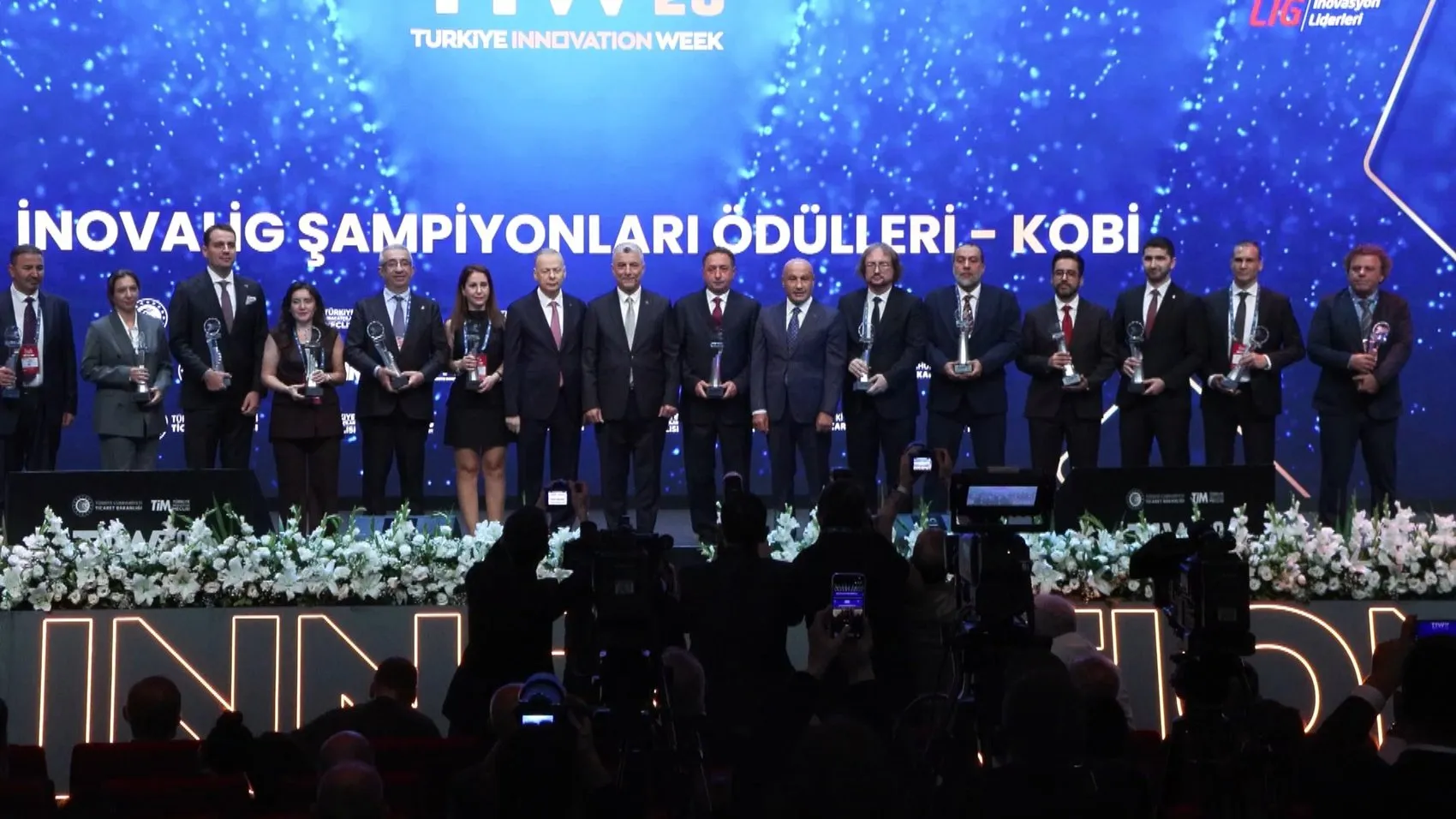 İhracatta rekor üstüne rekor: Yıl sonu hedefi şimdiden aşıldı