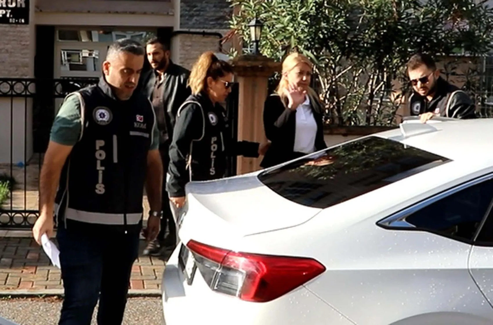 Merkezefendi Belediyesi'nde rüşvet ve yolsuzluk operasyonu: Gözaltı süreci derinleşiyor