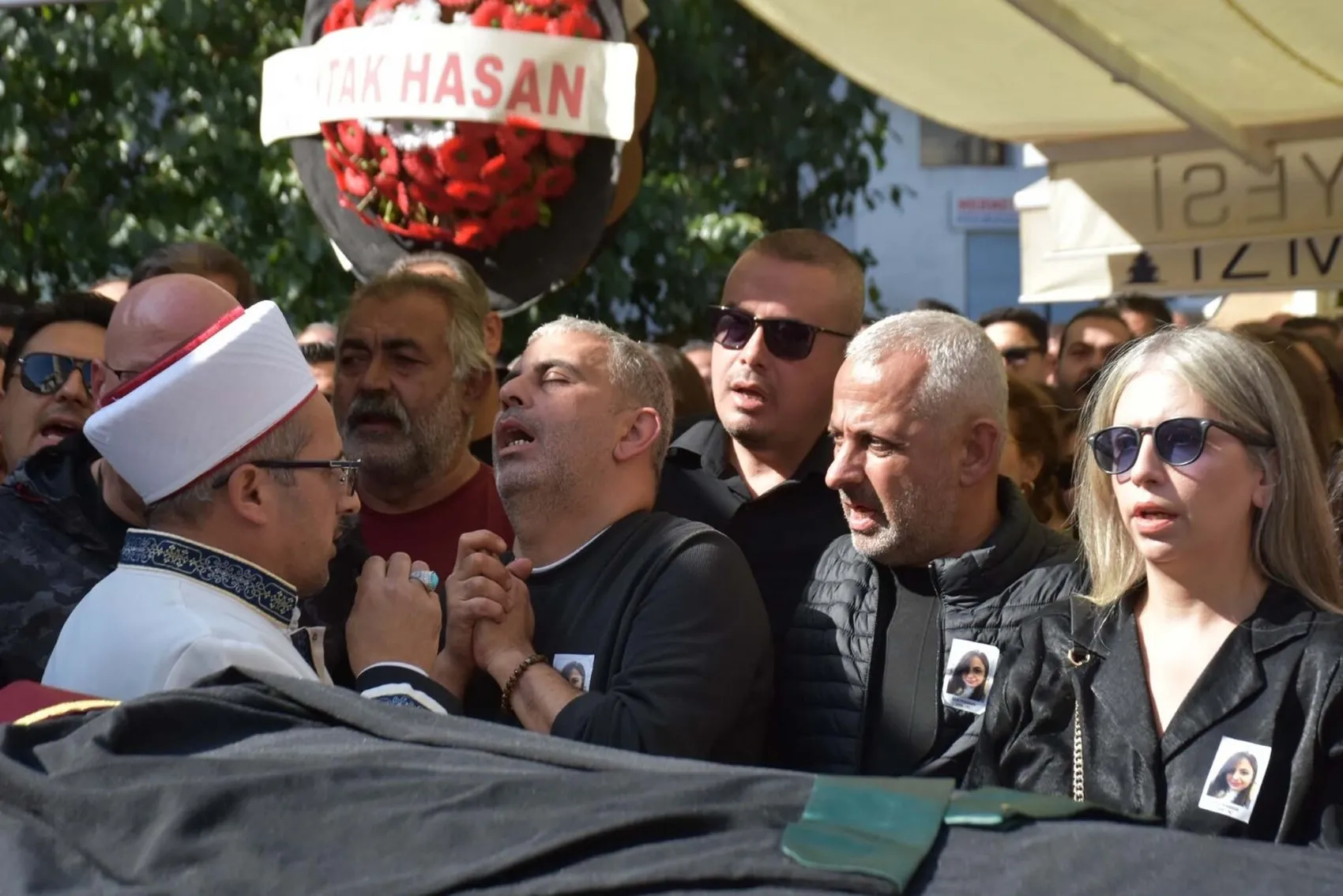 Genç avukatın hayalleri yarım kaldı: Tabutuna giyemediği cübbesi serildi
