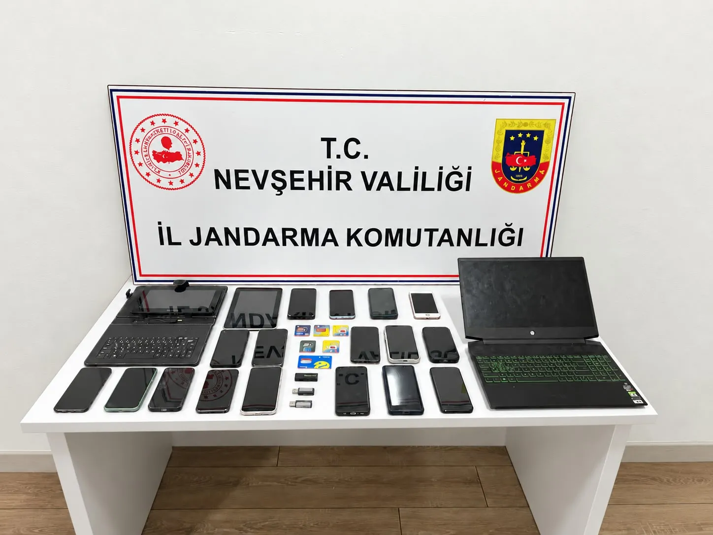85 milyon liralık dijital vurgun: 10 ilde eş zamanlı şafak operasyonu