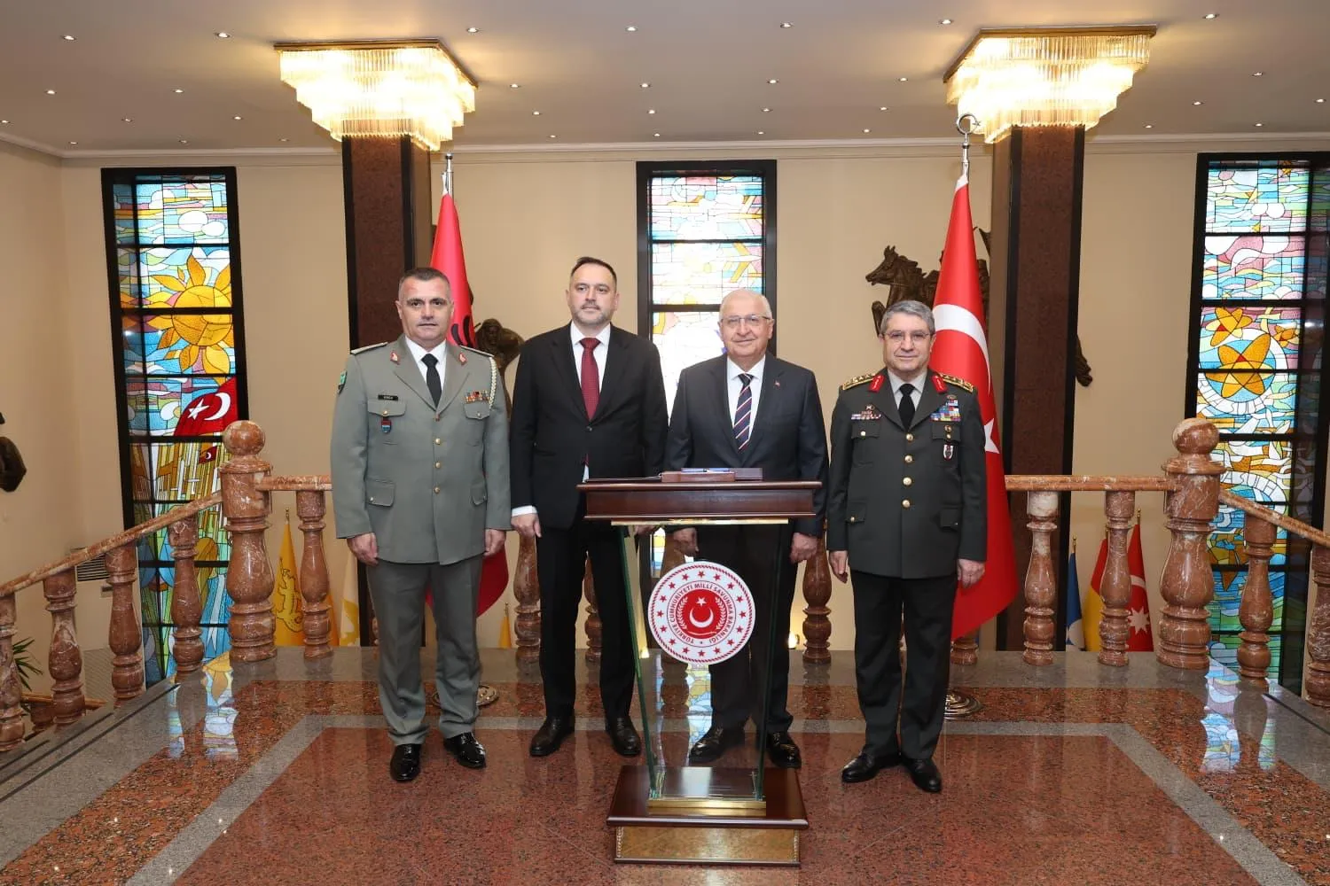 Savunma diplomasisinde kritik temas: Bakan Güler Arnavut mevkidaşıyla buluştu