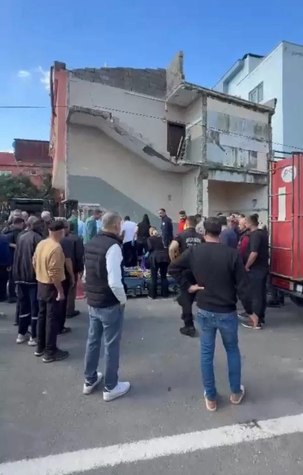 Depremin yıktığı hayatın acı sonu: Mersin'de tadilat sırasında feci kaza