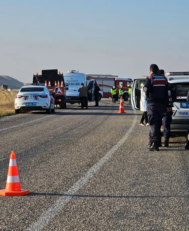 Polatlı yolunda sabahın ilk ışıklarında gelen acı haber: 3 can kaybı