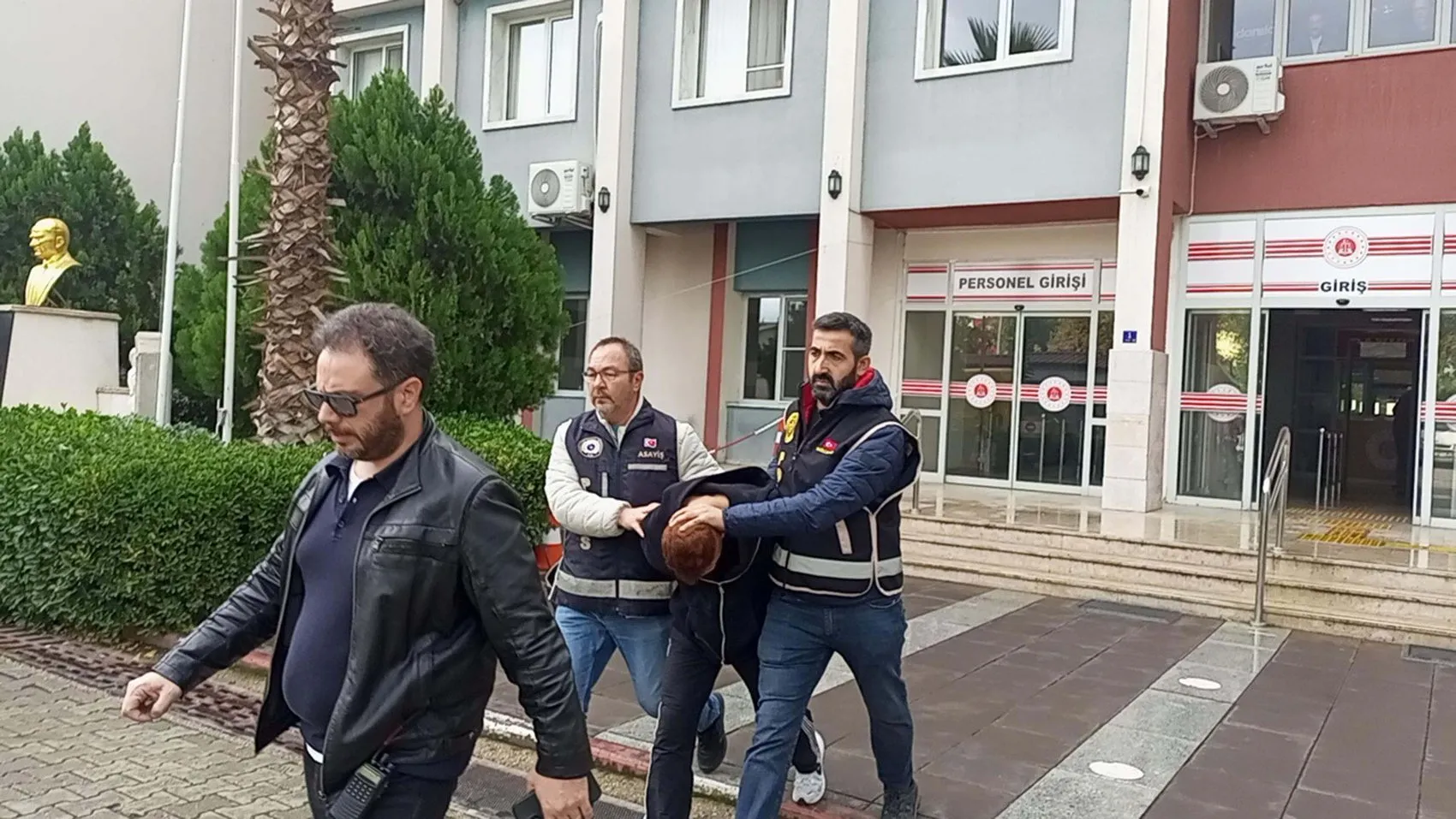 Nazilli'de dehşet anları: Uzaklaştırma kararına rağmen eski sevgilisini vurdu