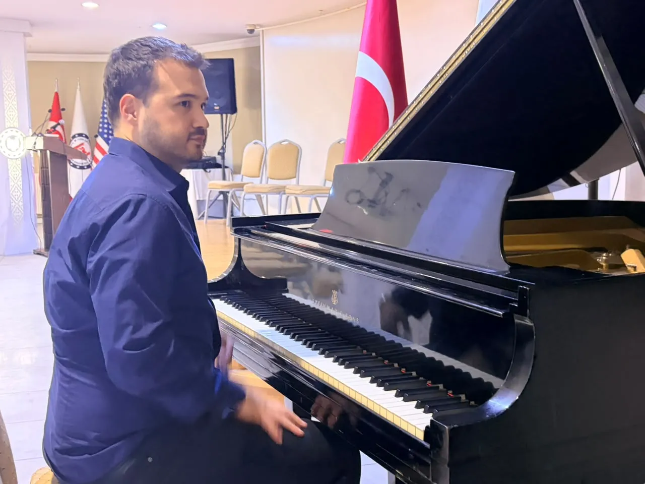 Caz dersinde başlayan tesadüf: Mühendis ve psikologların kurduğu koro dünya sahnelerini fethetti