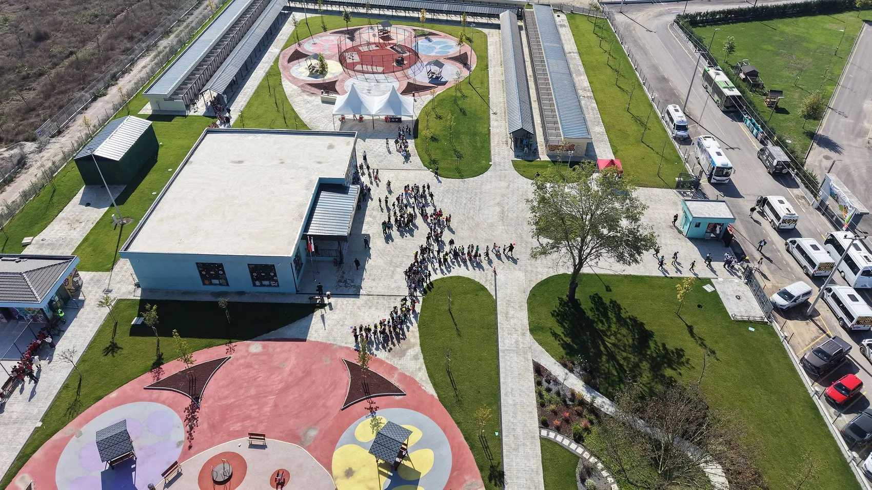 Sakarya'da 700 öğrenci aynı gün aynı kampüste: Hayvan sevgisi şenliğe dönüştü