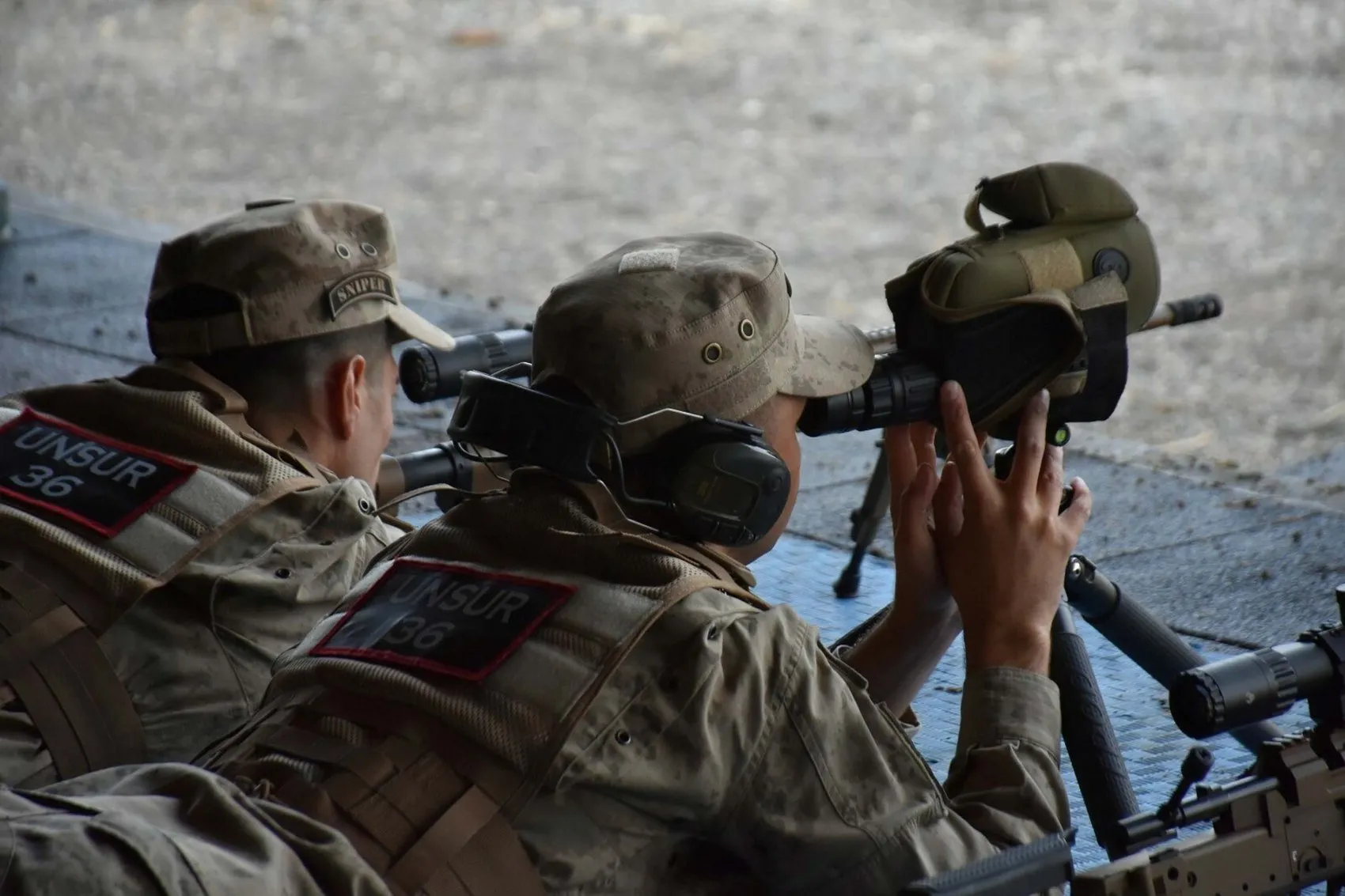 Foça'da nefes kesen rekabet: Dünyanın en iyi keskin nişancıları Boran-8 için buluştu