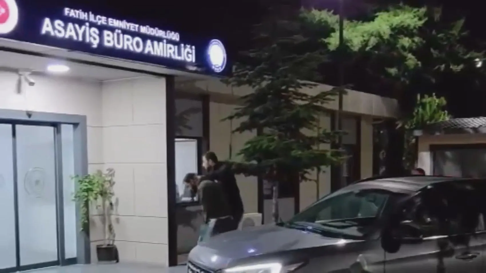 Fatih'te trafik tartışması kanlı bitti: Sokak ortasında silahlar konuştu