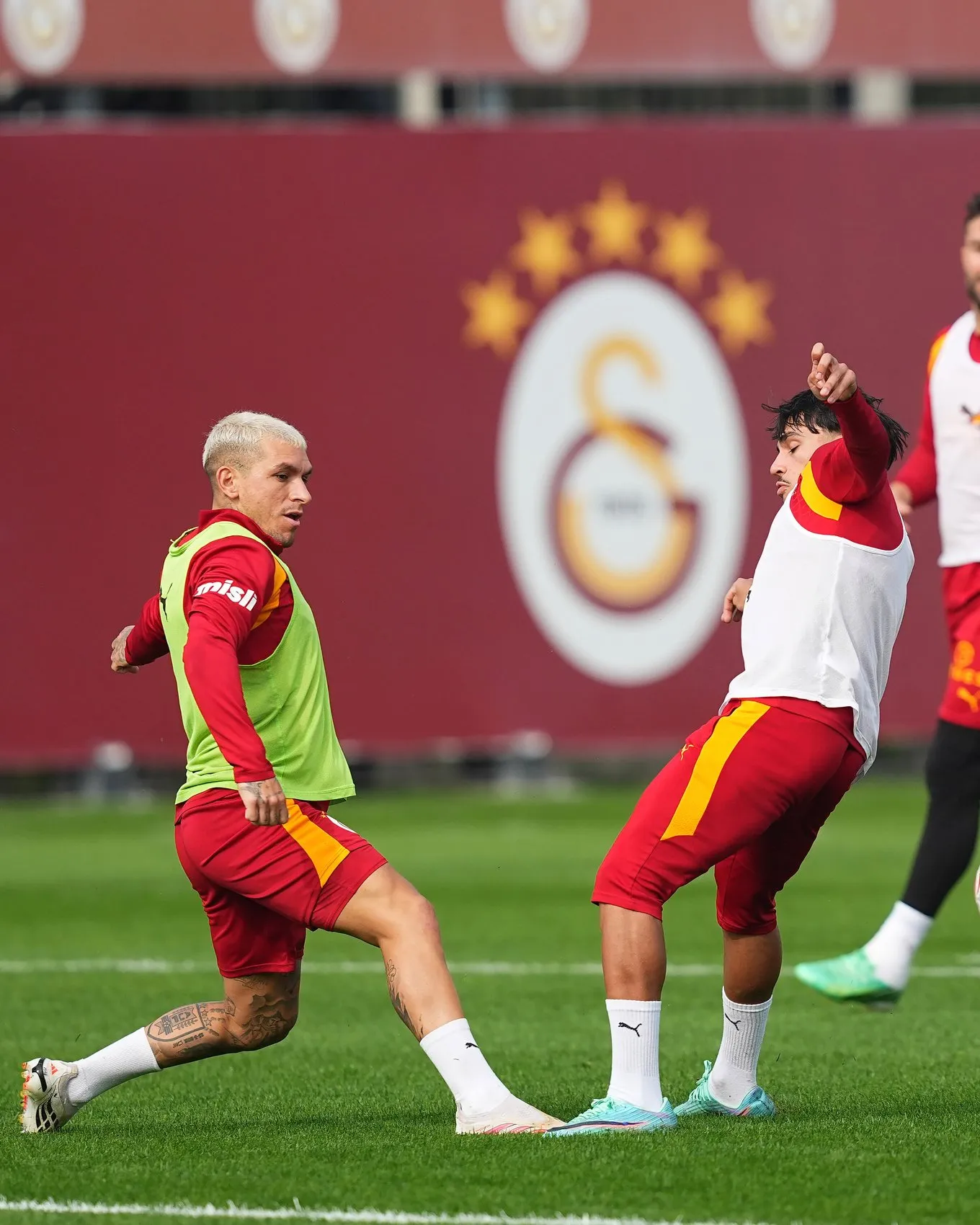 Dev randevu için geri sayım başladı: Galatasaray'da Fenerbahçe mesaisi start aldı