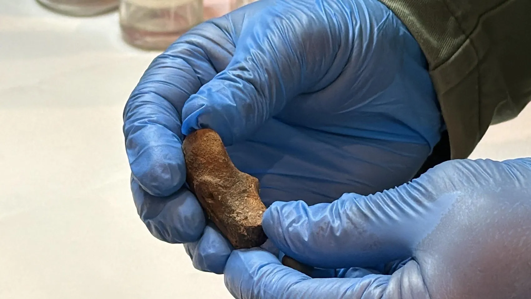 Troya'nın 160 yıllık sessizliği bozuldu: Toprağın altından çıkan o parça tarih kitaplarını güncelleyecek