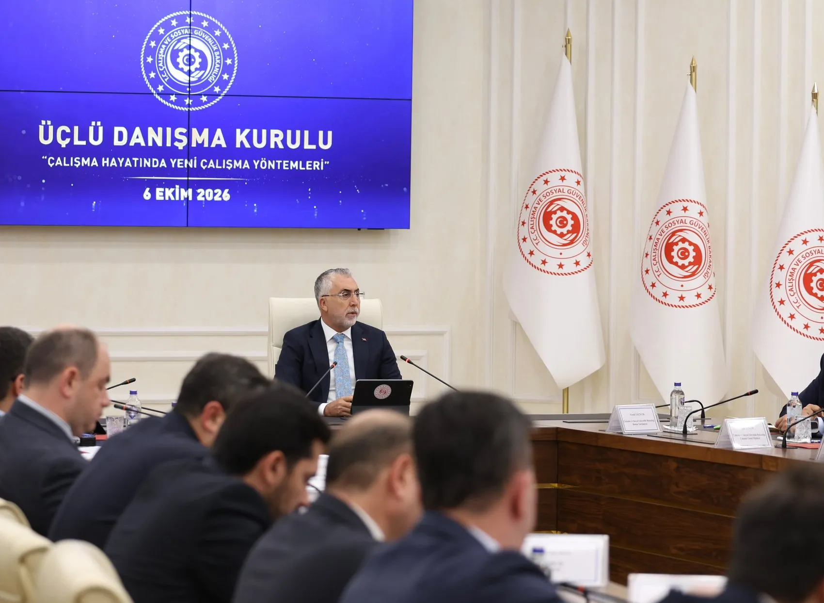 İş gücü piyasasında yeni dönem: Bakan Işıkhan'dan kapsayıcı model sinyali