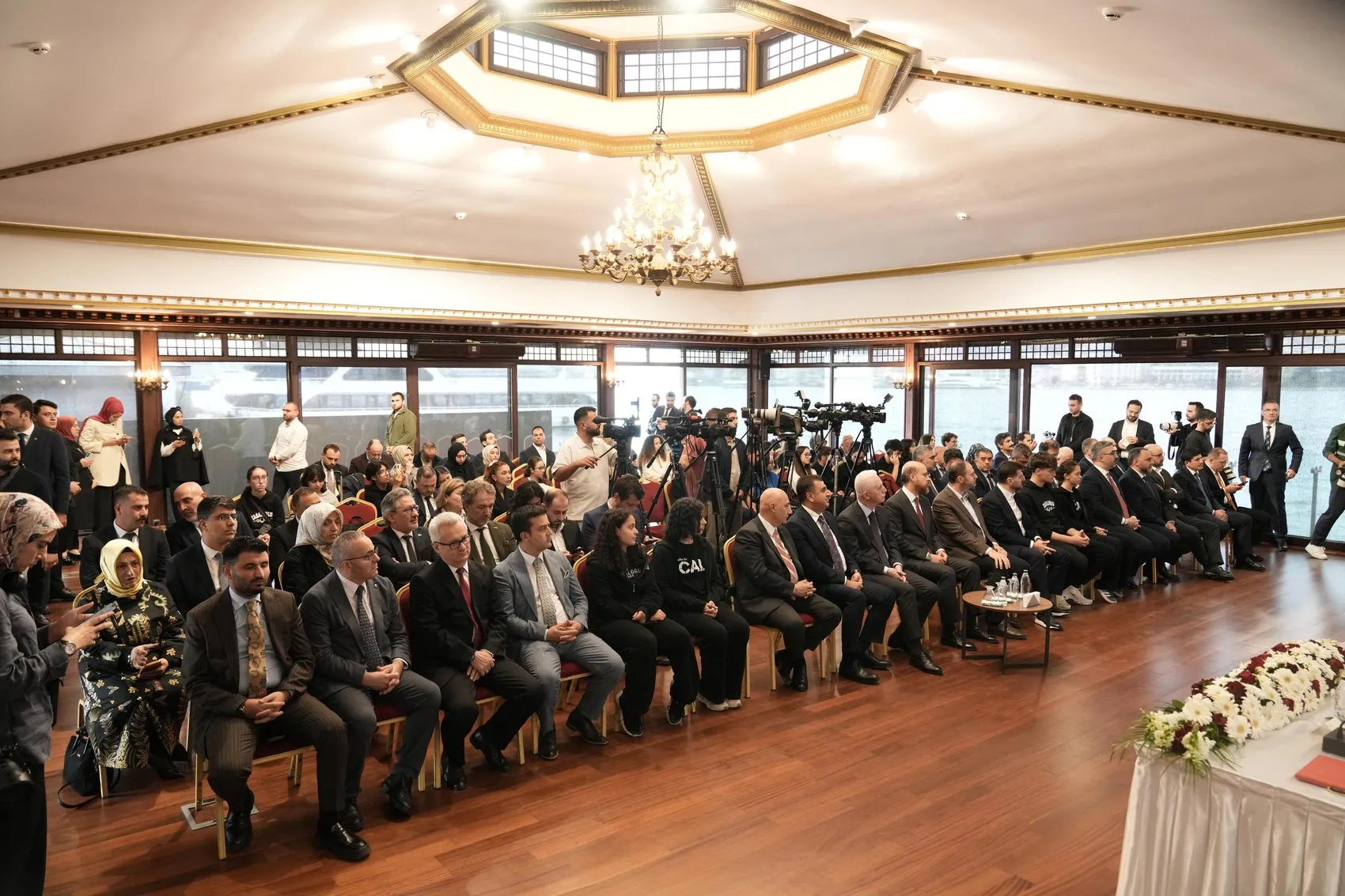 Gençlerin Tarih Yolculuğu Başlıyor: 20 Bin Öğrenci Demokrasi Adasına Taşınıyor