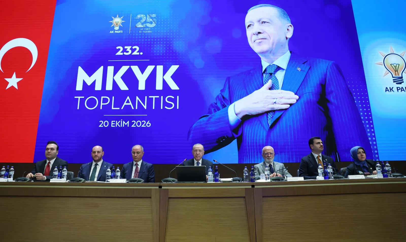 AK Parti'den fon vurguncularına sert mesaj: Kimin makamı ne olursa olsun hesabı sorulacak