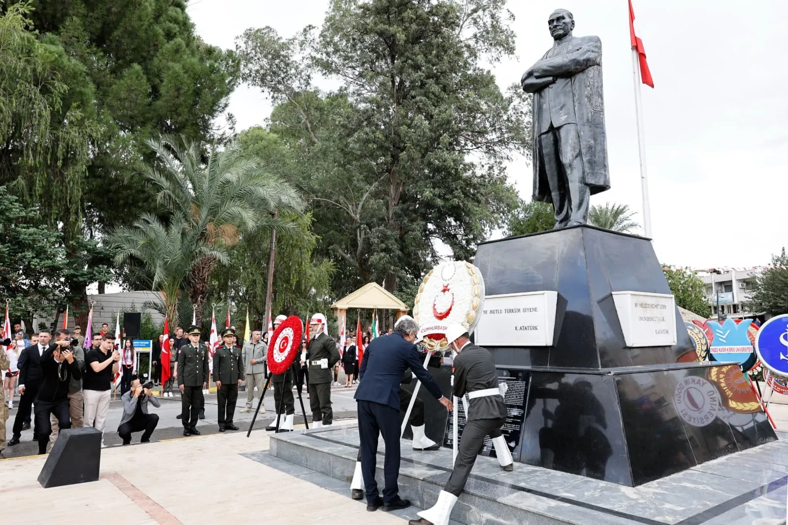 Kıbrıs'ta 29 Ekim Coşkusu: Cumhuriyet'in 103. Yılı Görkemli Törenlerle Kutlandı