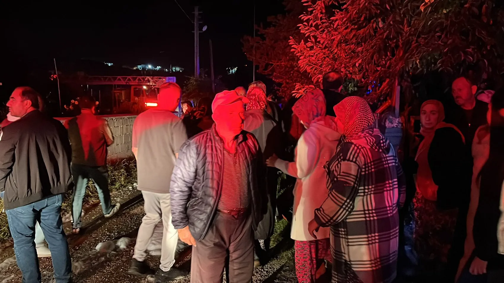 Bolu'da geceyi aydınlatan alevler: Bir ailenin tüm birikimi küle döndü
