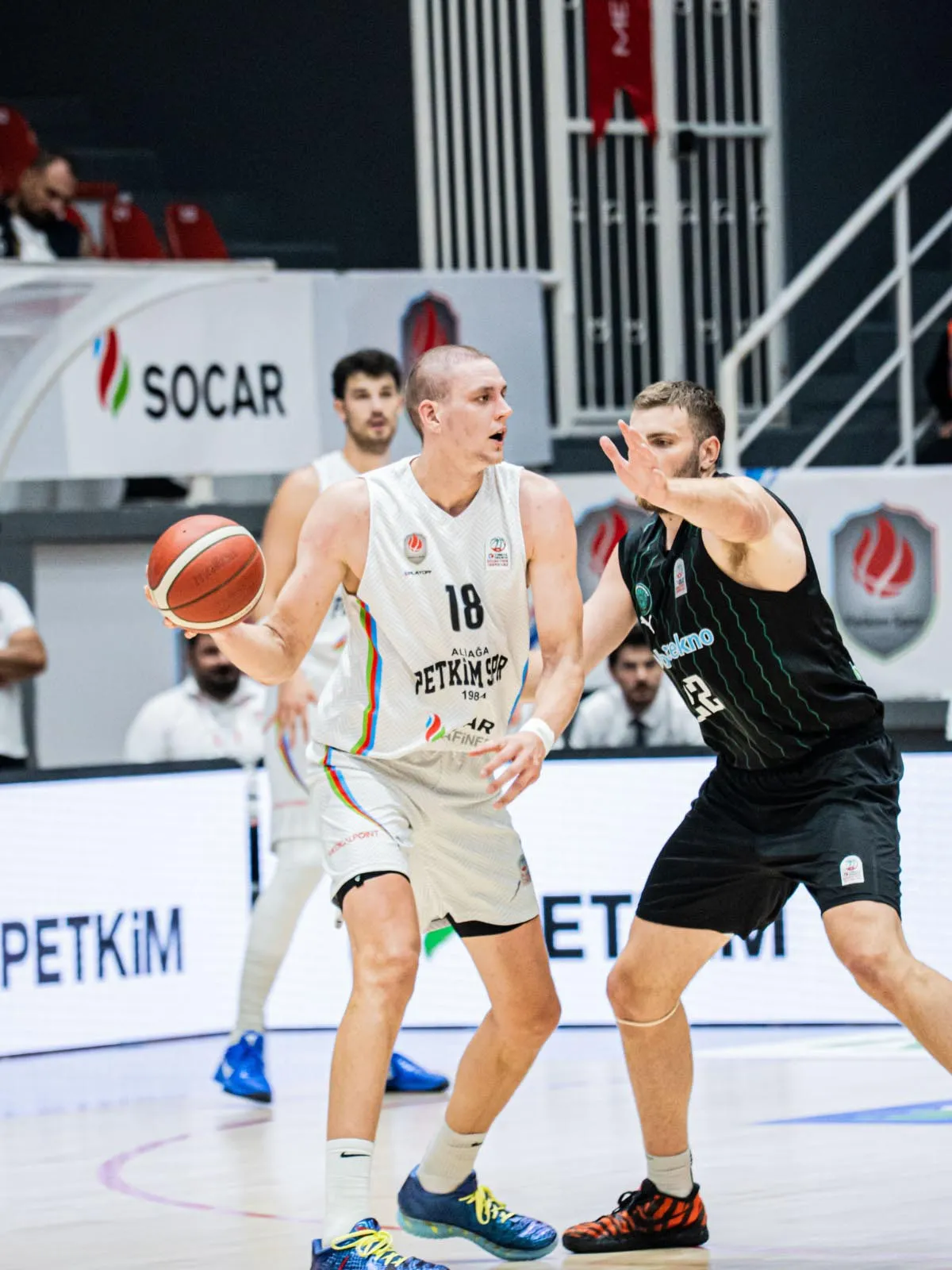 Enka Salonu'nda nefes kesen final: Petkimspor son saniyede yıkıldı