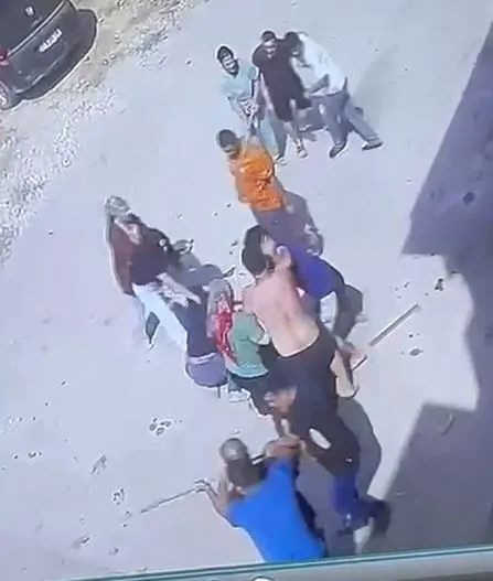 Sokak ortasında dehşet anları: Çocuk gürültüsü kavgası kanlı bitti