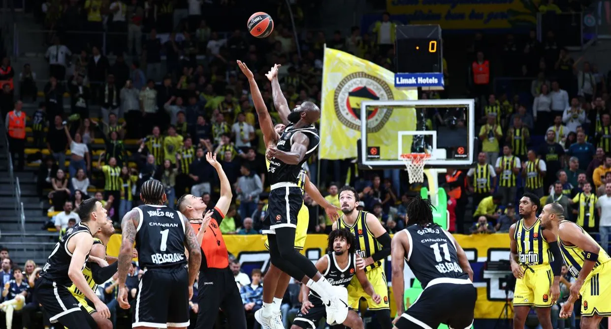 Ülker Arena'da Tarihi Gece: Fenerbahçe'den EuroLeague'de Blok Rekoru