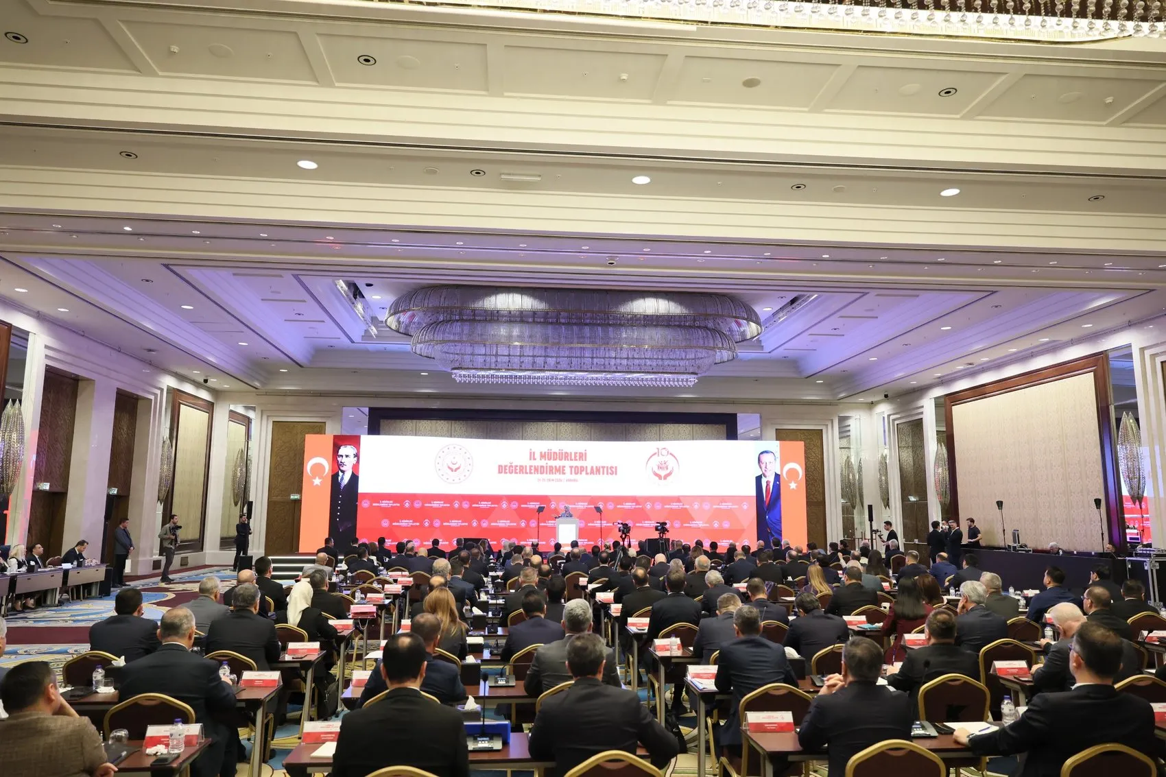 Bakan Göktaş'tan il müdürlerine 'mutfağa girin' talimatı: Gösterilene değil, görülmesi gerekene bakın