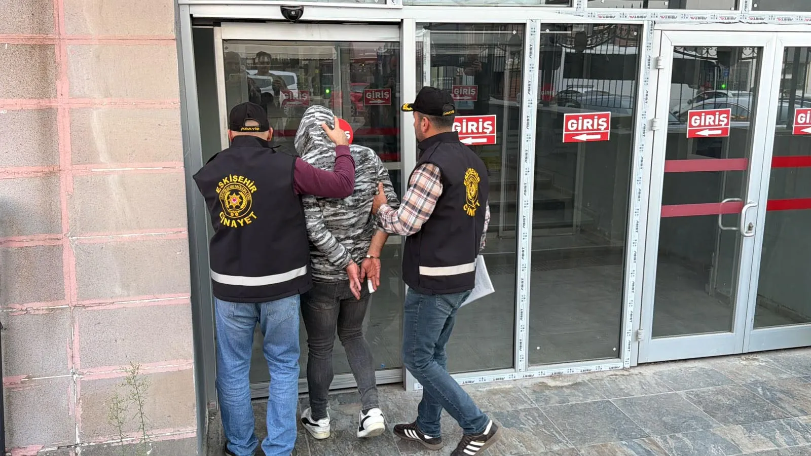 Eskişehir'de arkadaş kavgası ölümle bitti: Bıçaklı saldırı sonrası acı haber geldi