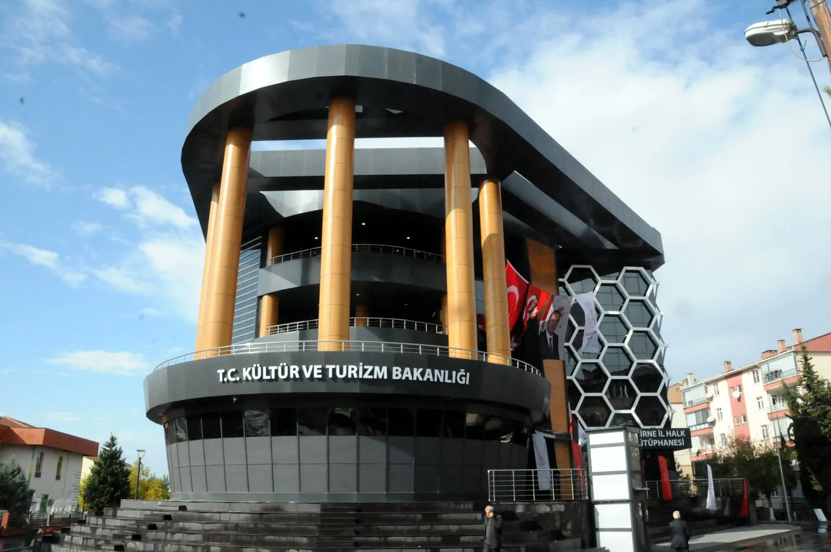 Edirne'nin yeni bilgi üssü kapılarını açtı: Binlerce yıllık miras modern çatıda buluştu