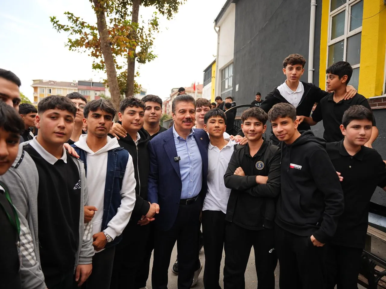 AK Parti İstanbul teşkilatı sahaya indi: Sel mağdurlarına özel ziyaret