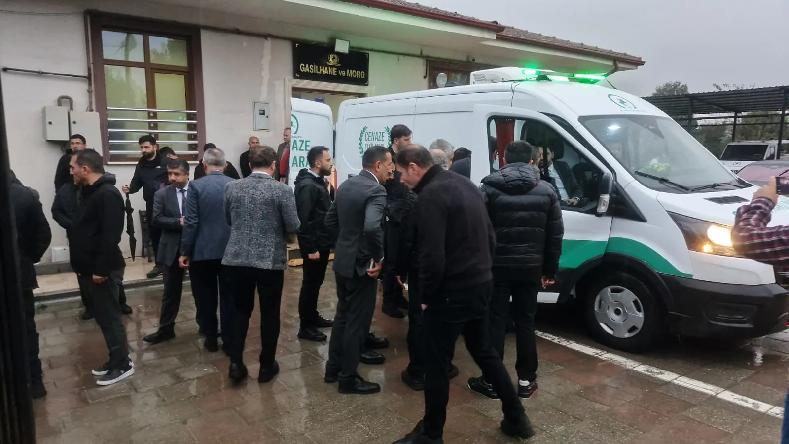 Üsküdar'ı yasa boğan kaza: Dündar Ziya Gültekin son yolculuğuna uğurlandı