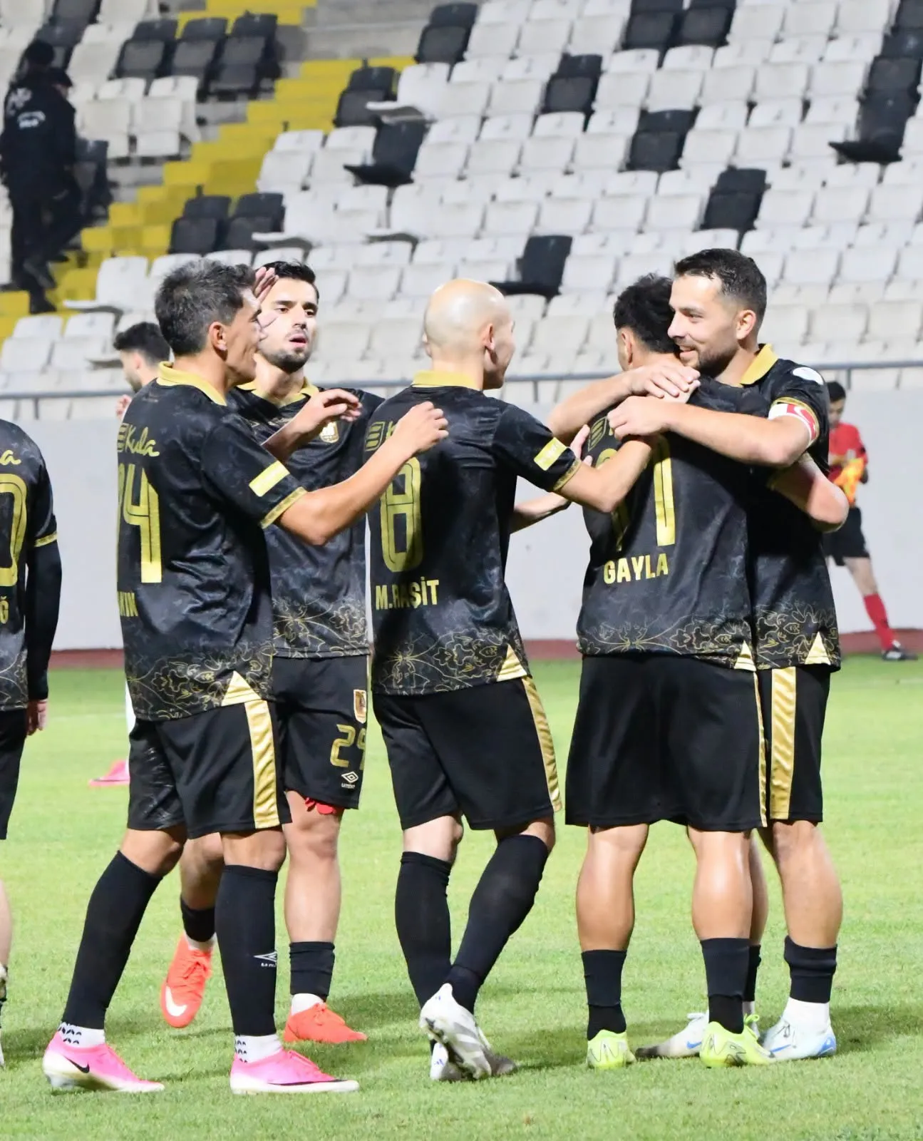 Balıkesirspor'un evsizlik sınavı: Kendi sahası olmasa da galibiyet serisi bozulmuyor