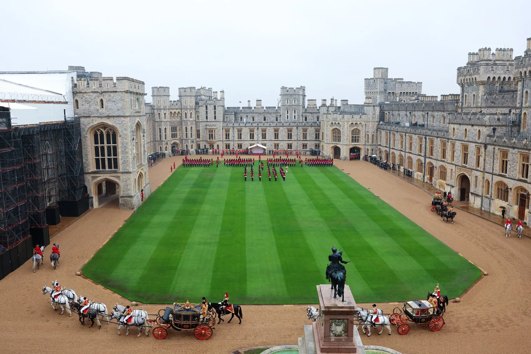 Windsor Kalesi'nde tarihi buluşma: Umman Sultanı İngiltere'de