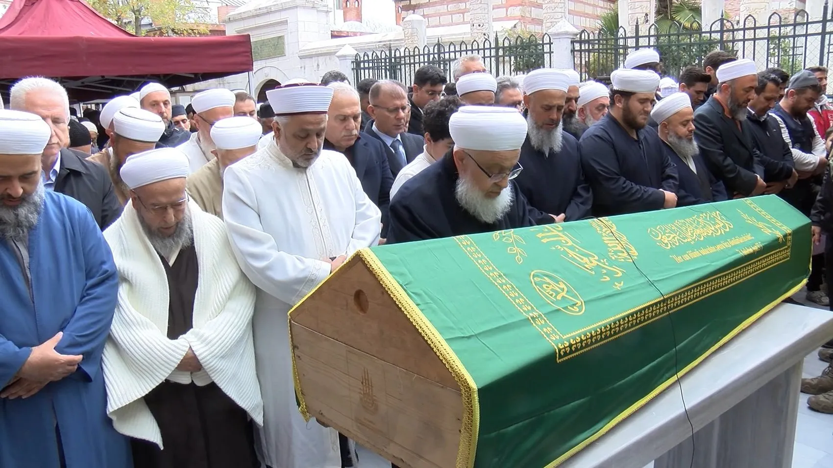 Fatih'te yürek yakan veda: Hafız Mahmut'un son yolculuğu
