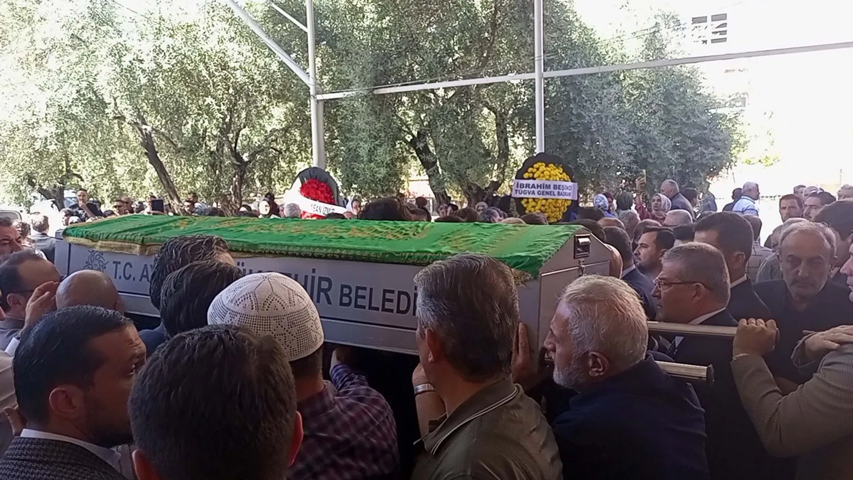 Nazilli'nin acı günü: İş dünyasının sevilen ismi Hasan Özdin son yolculuğuna uğurlandı