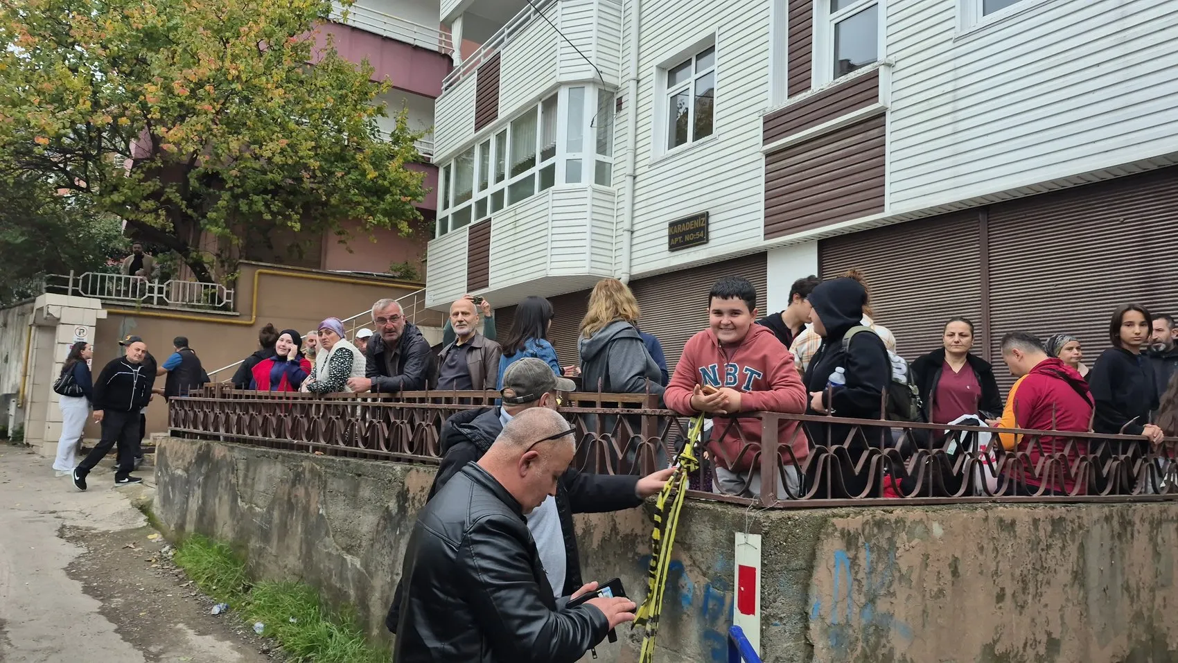 Zonguldak'ta korkutan yıkım: 14 daire daha tahliye edildi