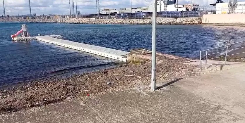 Yalova kıyılarında ürküten görüntü: Deniz aniden kızıla büründü