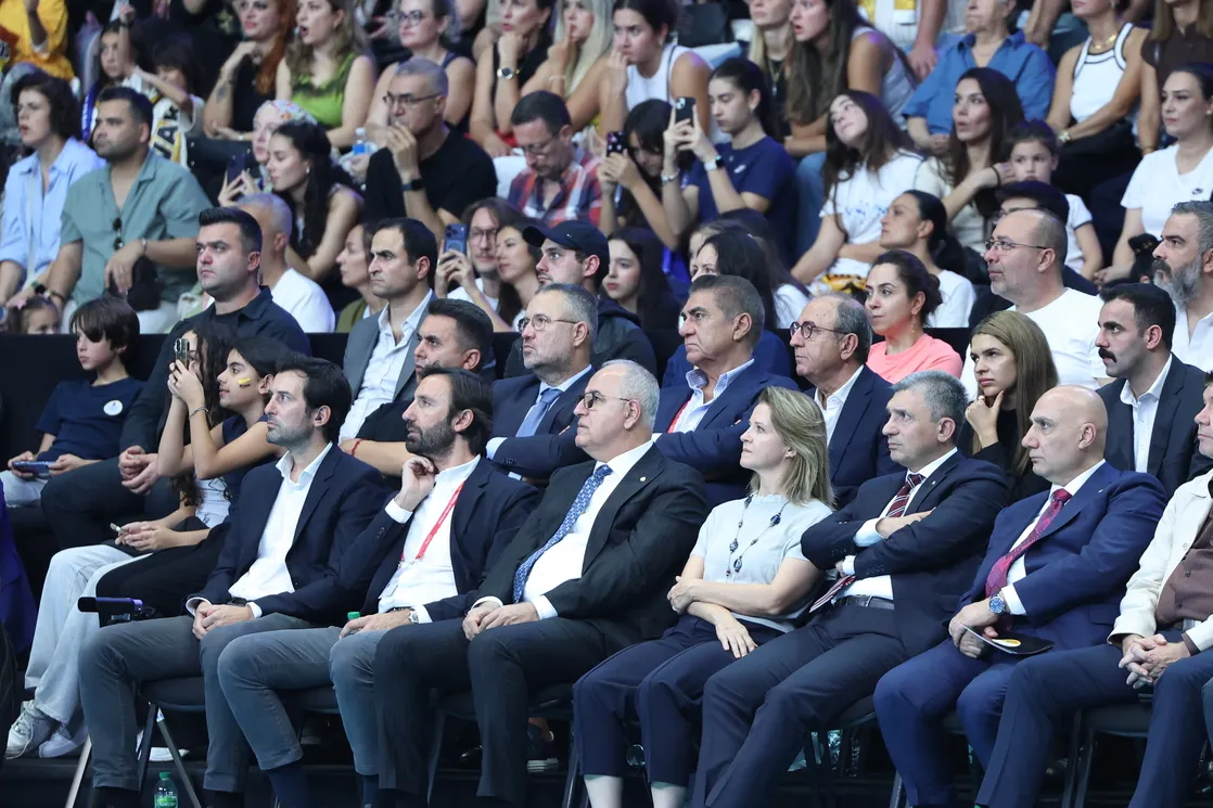 VakıfBank'tan Antalya'da tarihi zafer: Kupa koleksiyonuna bir halka daha eklendi