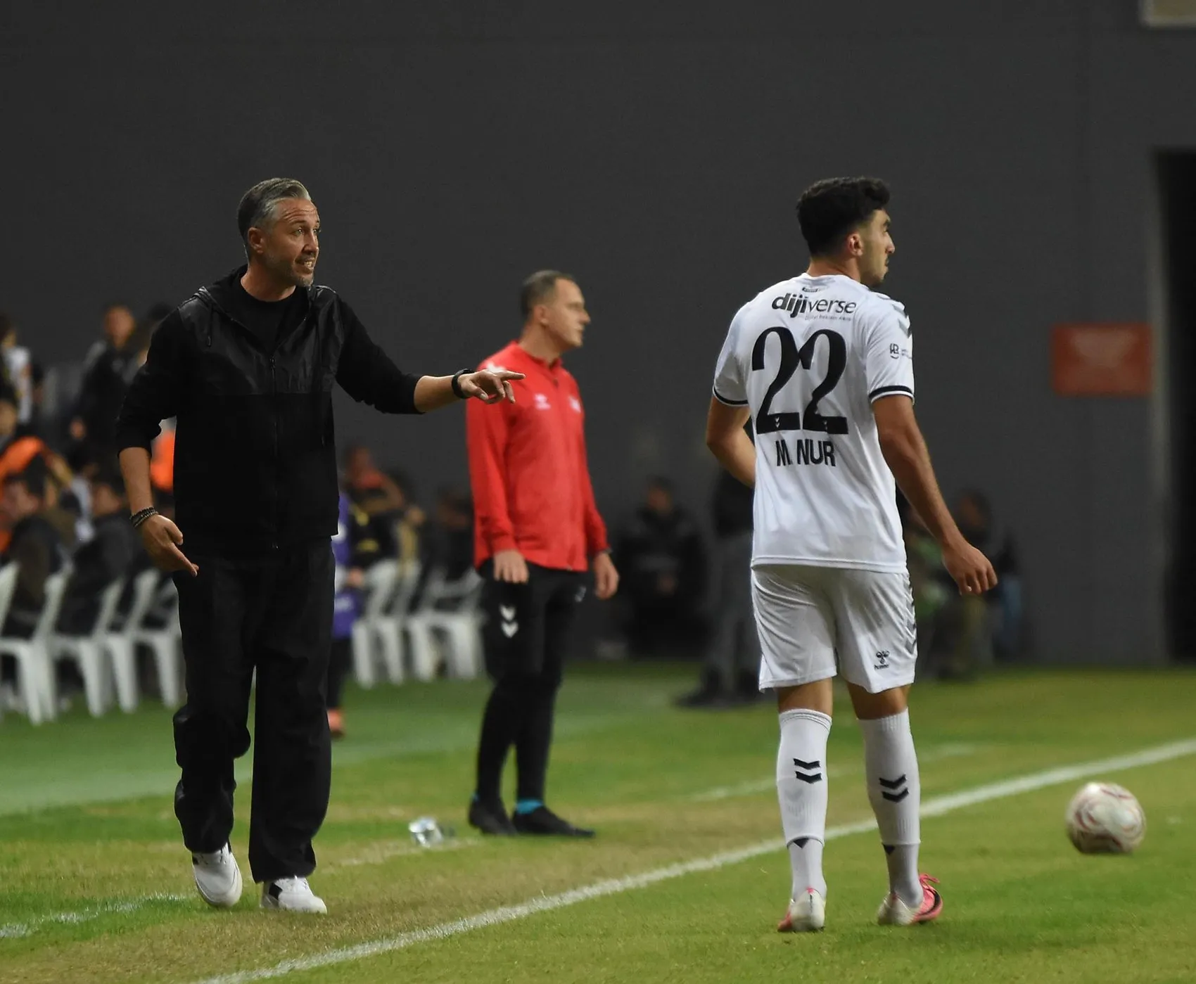 Altay'da ağır mağlubiyetlerin faturası kesildi: Tuna Üzümcü'den oyuncularına sert tepki