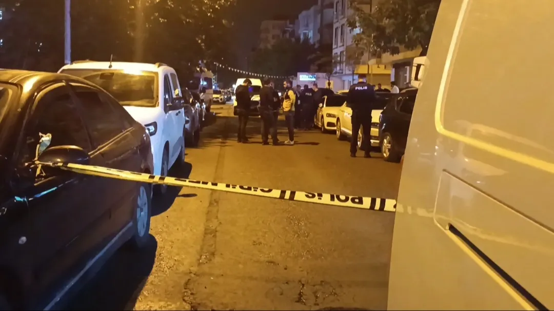Batman'da motosikletli saldırı: İş yerini kurşun yağmuruna tutup izlerini kaybettirdiler