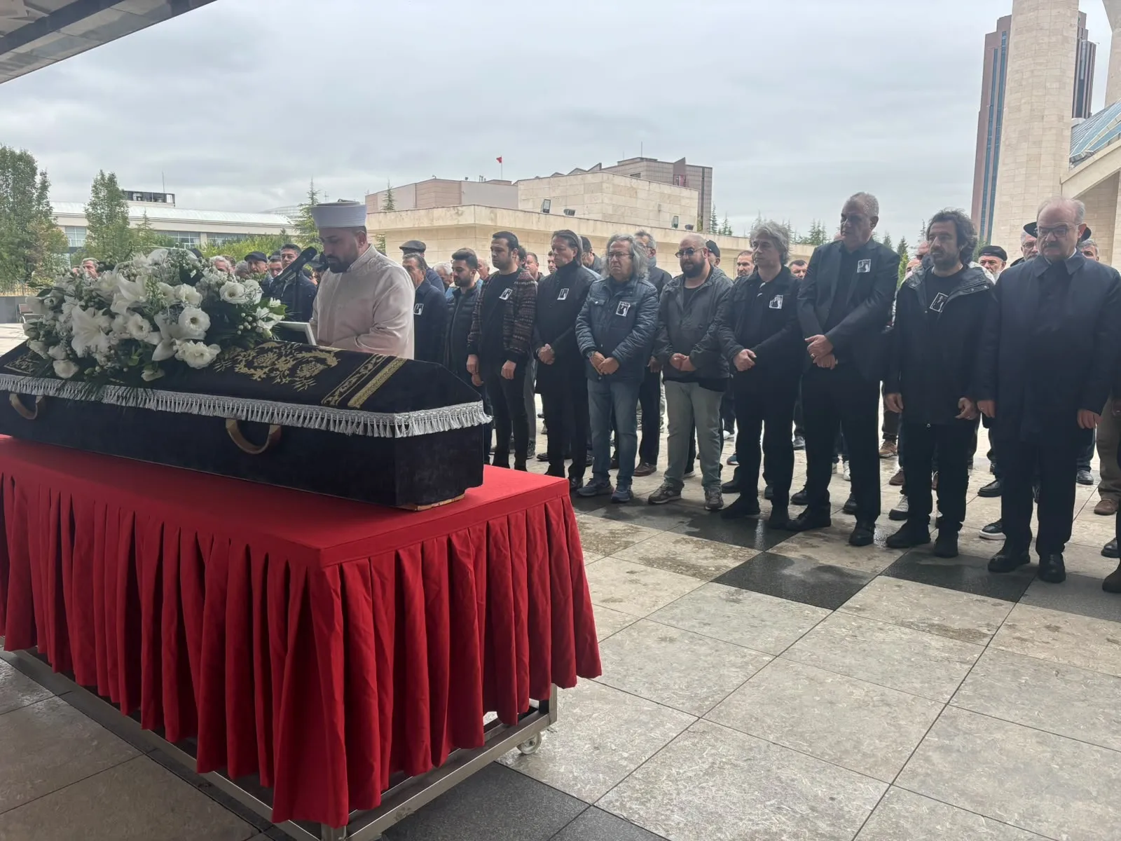 Müzik dünyasının hüzünlü vedası: Alpay Naziklioğlu Ankara'da toprağa verildi