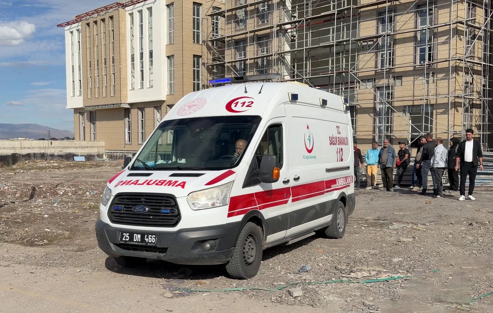 Erzurum'da inşaat faciası: Asansör montajı sırasında metrelerce aşağı çakıldı