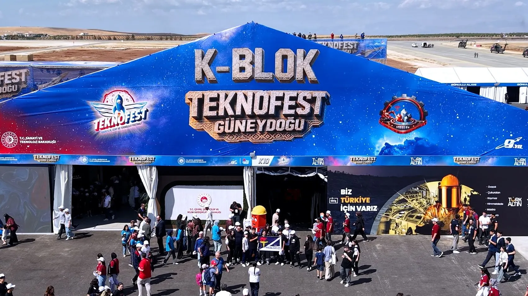 Şanlıurfa’da TEKNOFEST Rüzgarı: Bakan Kurum Geleceğin Mühendisleriyle Buluştu