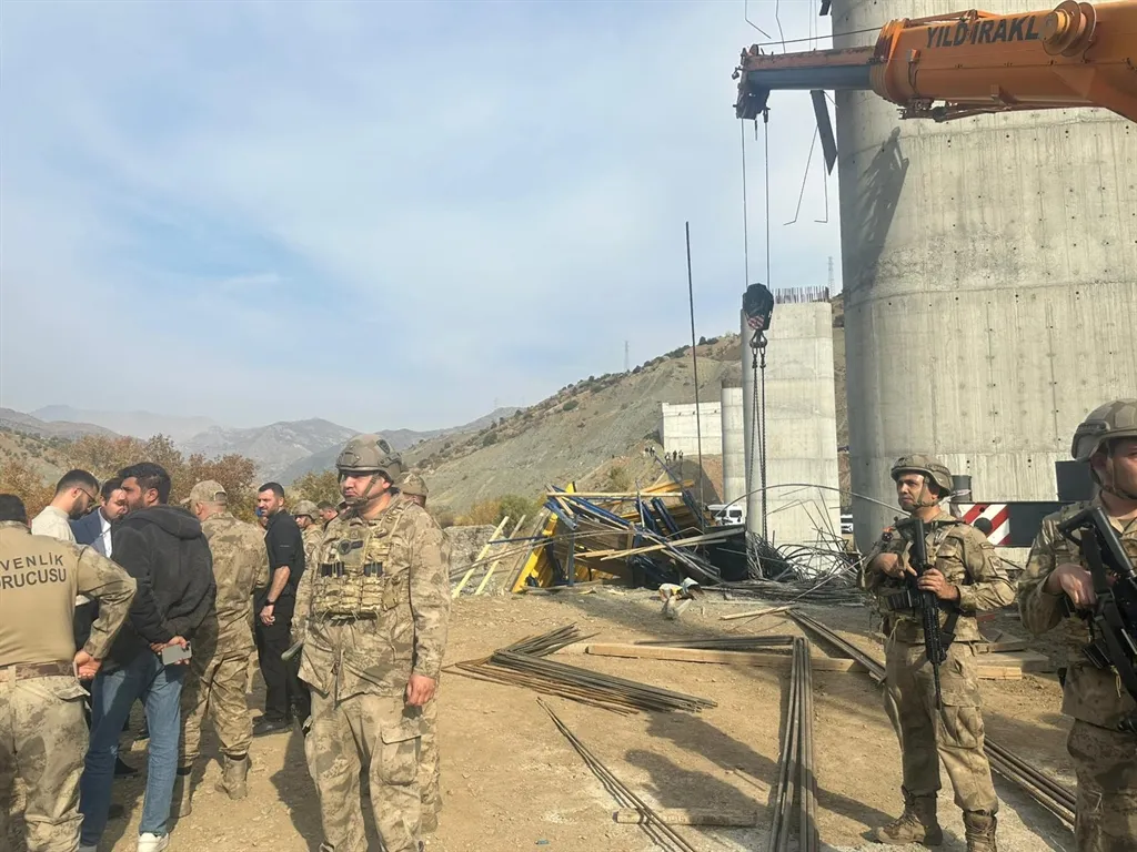 Kulp'taki viyadük faciasında yeni gelişme: Mahkeme heyeti bilirkişi raporunu yetersiz buldu