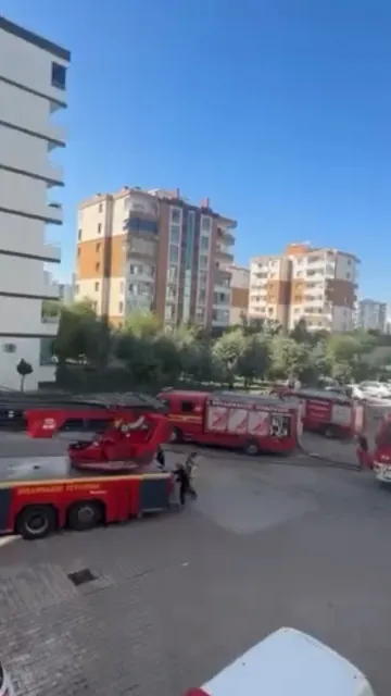 Diyarbakır'da korku dolu anlar: Çatı katında mahsur kalanlar son anda kurtarıldı