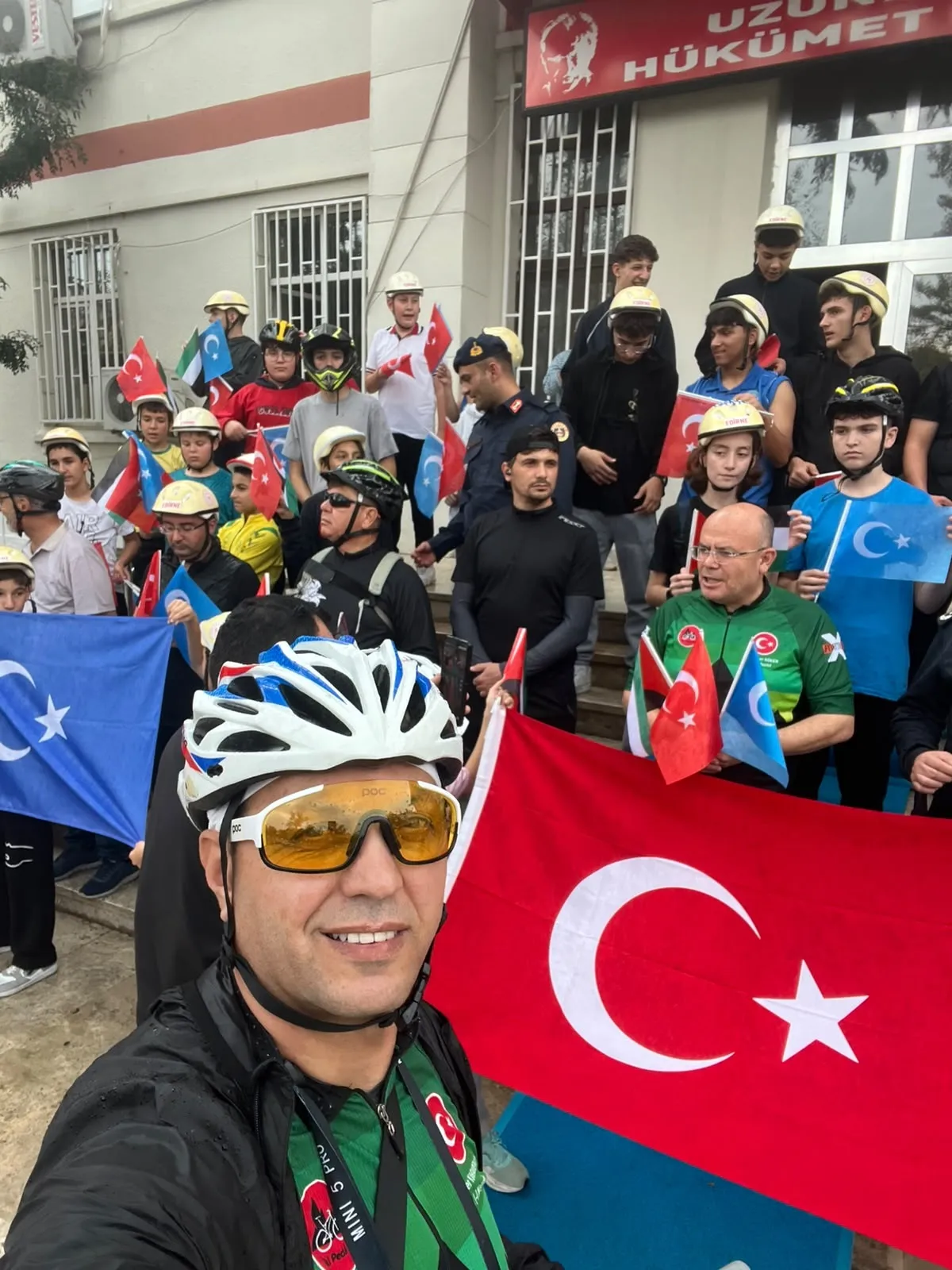 Uzunköprü'de vicdan nöbeti: İki kıta için aynı anda pedal çevirdiler