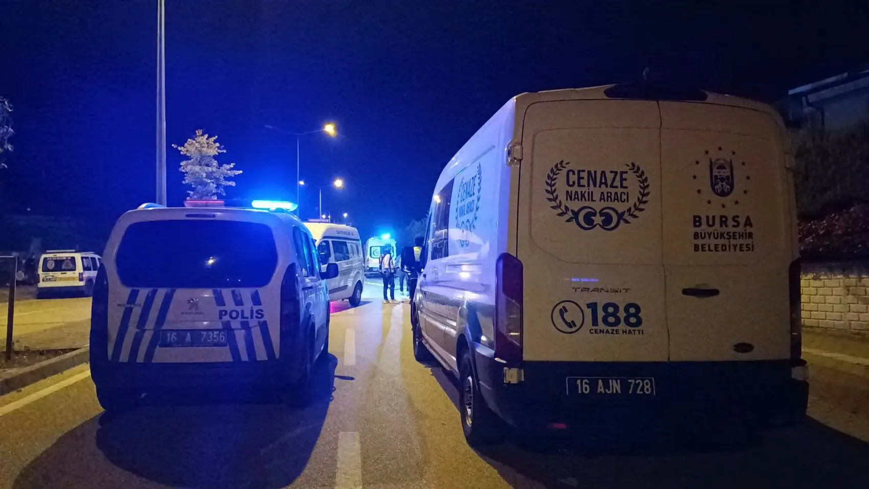 Nilüfer'de gece yarısı dehşeti: Genç sürücü elektrik panosuna çarparak can verdi