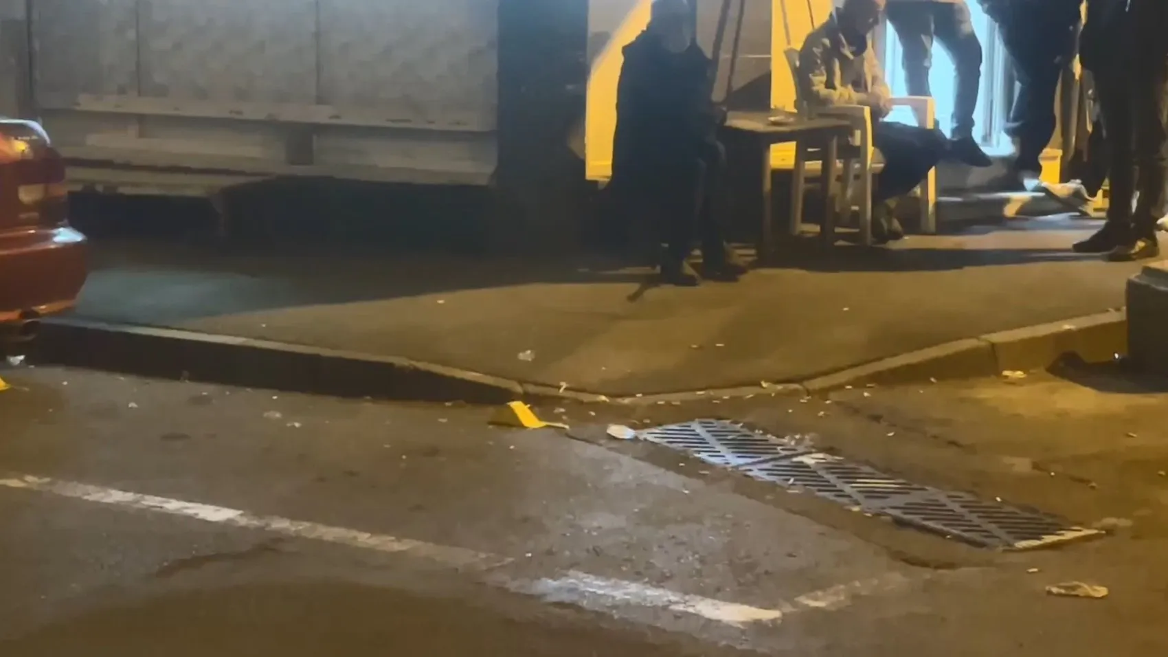 Fatih'te trafik tartışması kanlı bitti: Sokak ortasında silahlar konuştu