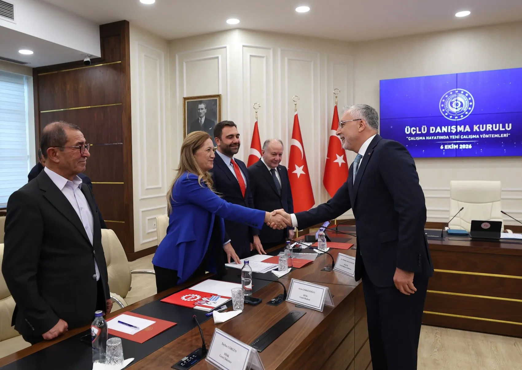 İş gücü piyasasında yeni dönem: Bakan Işıkhan'dan kapsayıcı model sinyali